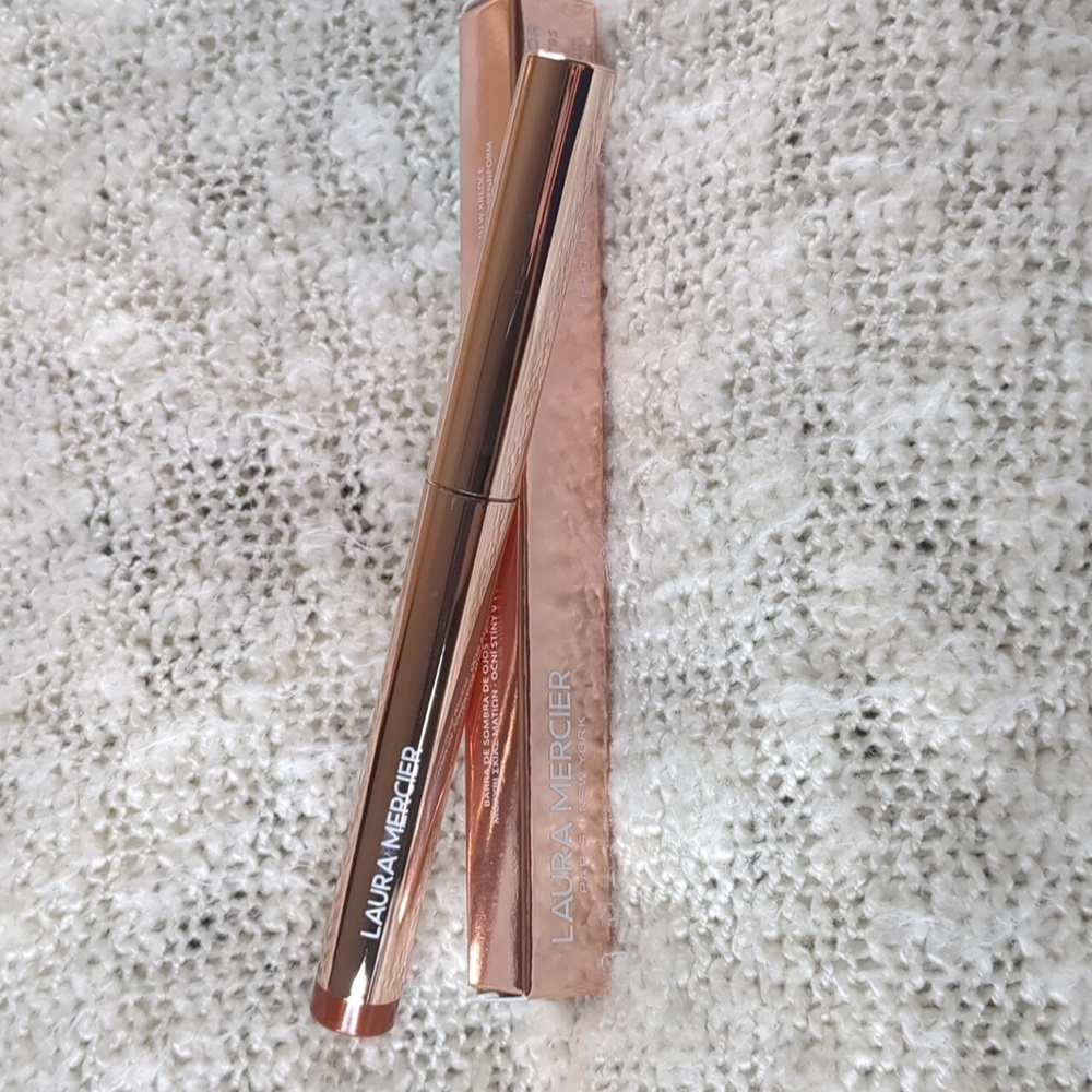 laura mercier RoseGlow Caviar Stick Eye Shadow in Forbidden Rose, 1.64g/… - Picture 9 of 9